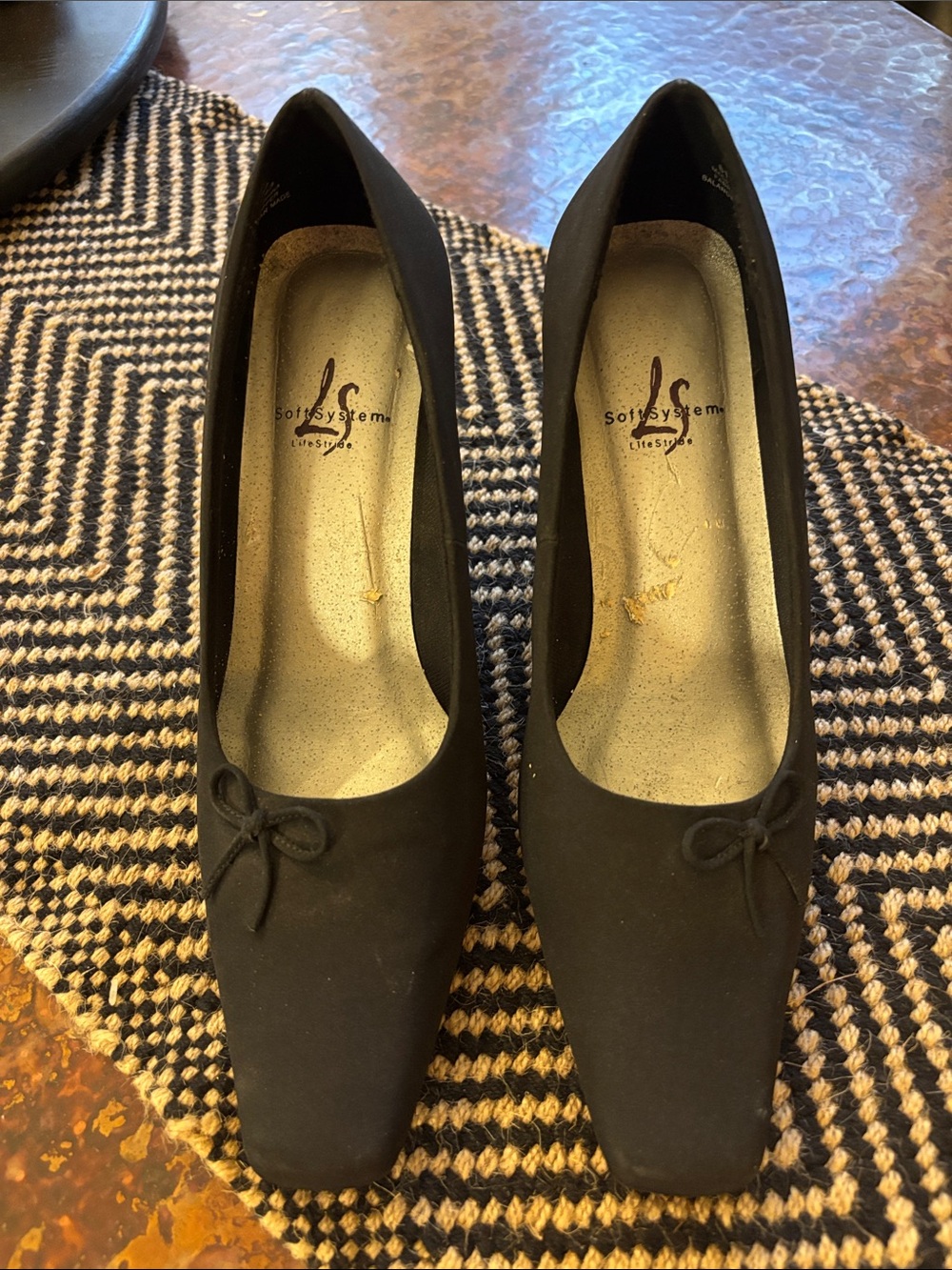 Life Stride Black Square-Toe Bow Pumps